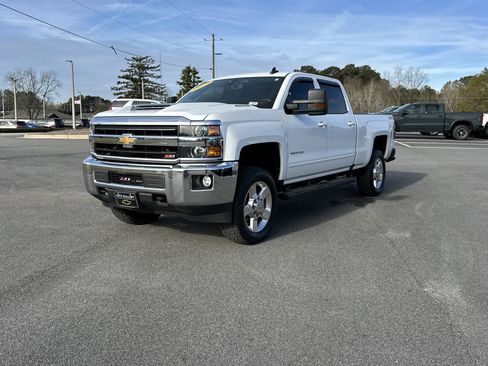 Certified 2019 Chevrolet Silverado 2500 LT w/ LT Convenience Package image 1