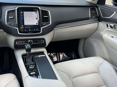 Used 2020 Volvo XC90 T6 Momentum AWD/4WD image 24