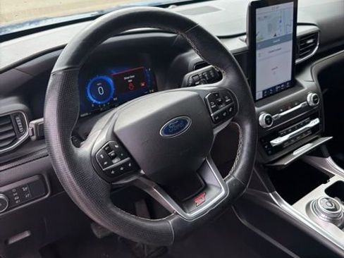 Used 2020 Ford Explorer ST w/ ST High-Performance Pack image 8