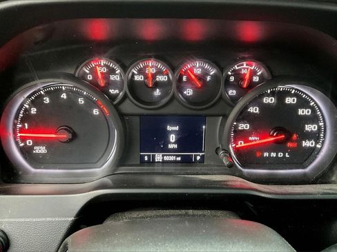 Used 2021 Chevrolet Silverado 2500 Custom w/ Custom Value Package image 14