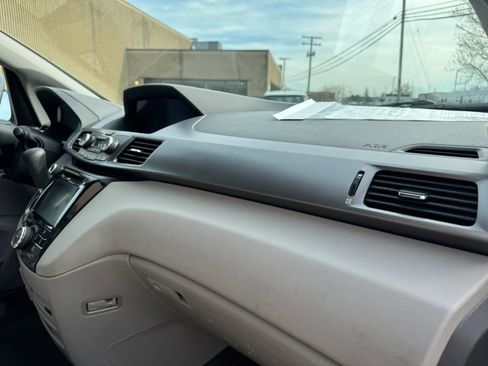 Used 2016 Honda Odyssey SE image 26