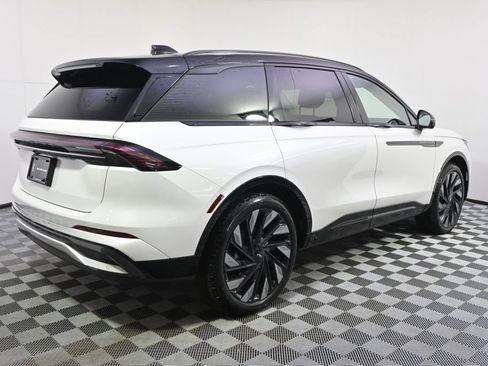 New 2026 Lincoln Nautilus Reserve w/ Jet Appearance Package AWD/4WD image 7