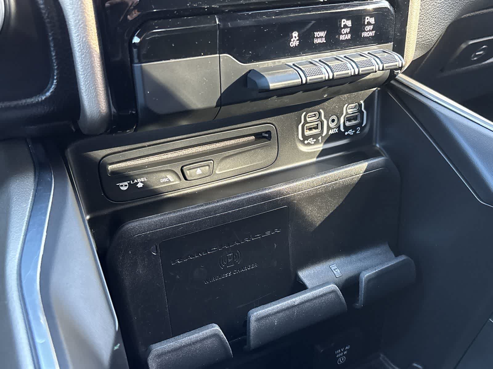 Used 2019 RAM 1500 Laramie AWD/4WD image 23