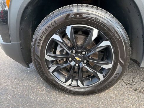 Used 2021 Chevrolet TrailBlazer LT w/ Convenience Package image 9