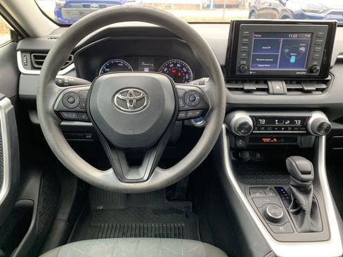 Used 2022 Toyota RAV4 XLE image 16