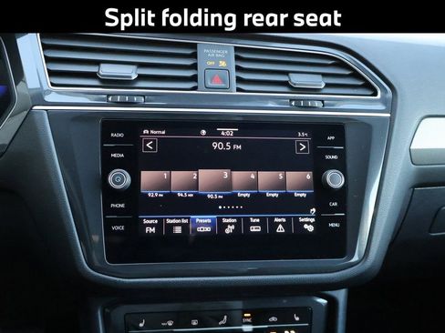 Used 2024 Volkswagen Tiguan SE image 24