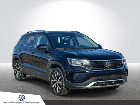 Used 2022 Volkswagen Taos SE w/ Panoramic Sunroof Package image 1