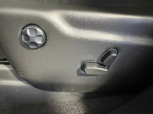 Certified 2024 Dodge Durango GT image 26