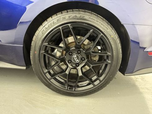 Used 2019 Ford Mustang GT w/ Equipment Group 301A RWD image 5