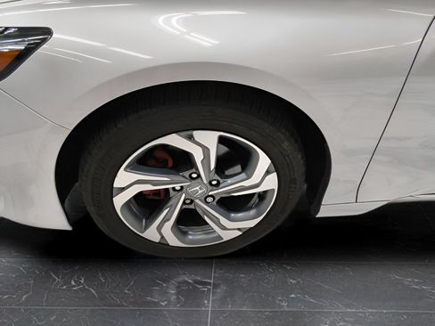 Used 2019 Honda Accord EX image 28