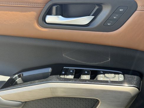 Used 2024 Nissan Pathfinder Platinum AWD/4WD image 20