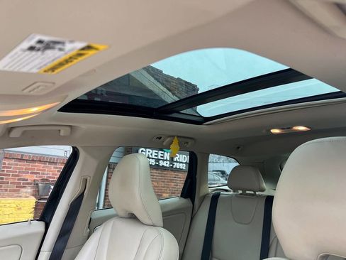 Used 2015 Volvo XC60 T5 Platinum image 22