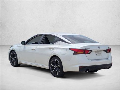 Used 2023 Nissan Altima 2.5 SR w/ SR Premium Package FWD image 8