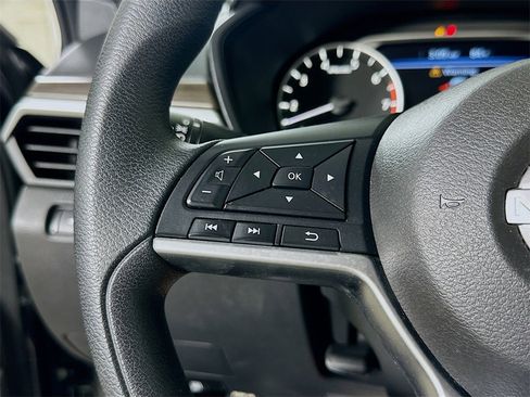 Used 2023 Nissan Altima 2.5 SV image 19