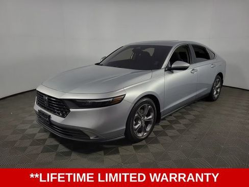 Used 2024 Honda Accord EX image 3