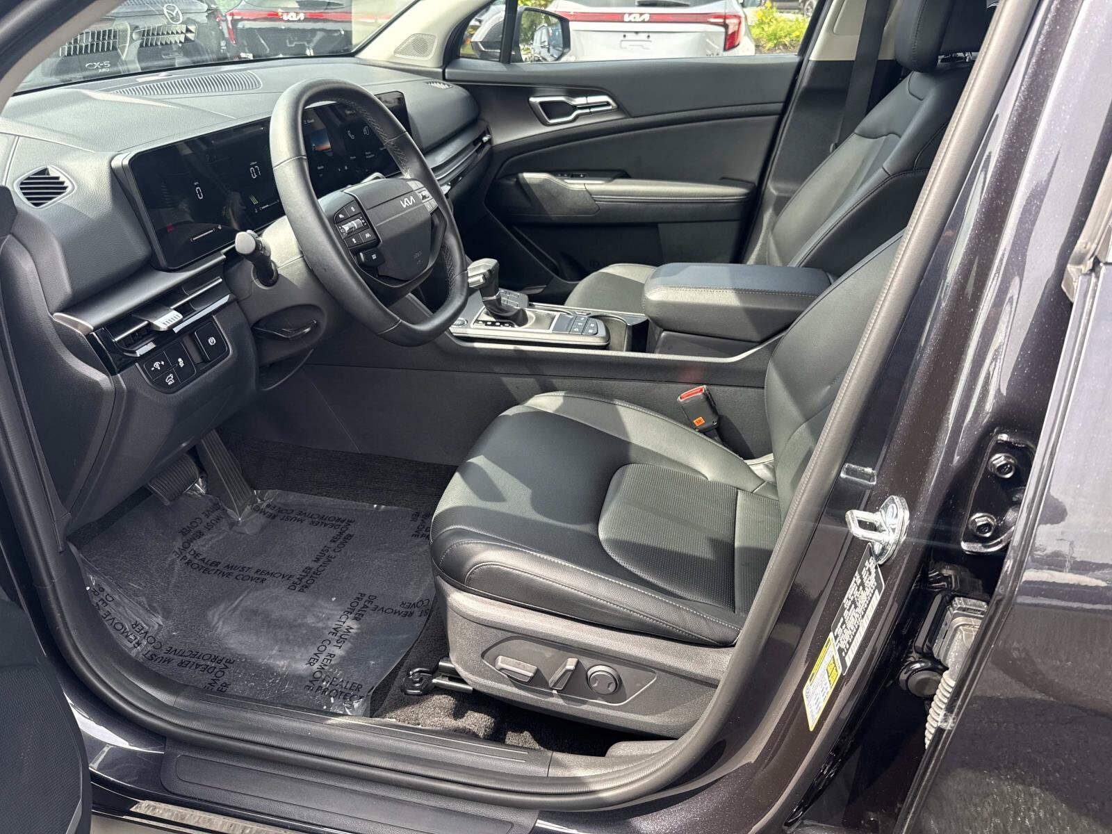 Used 2026 Kia Sportage EX FWD image 19