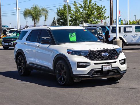 Certified 2022 Ford Explorer ST w/ Equipment Group 401A AWD/4WD image 3