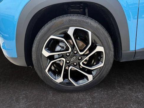 Used 2025 Chevrolet Trax RS FWD image 9
