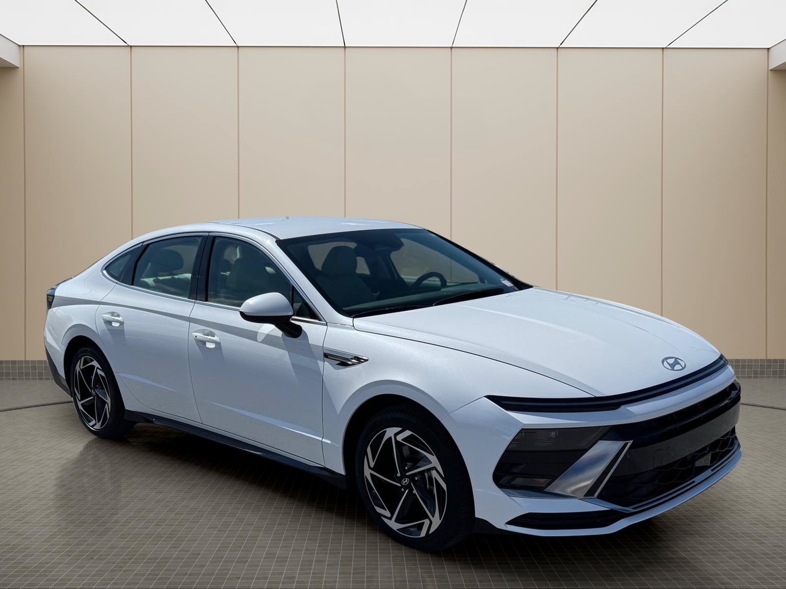 Certified 2026 Hyundai Sonata SEL FWD image 2