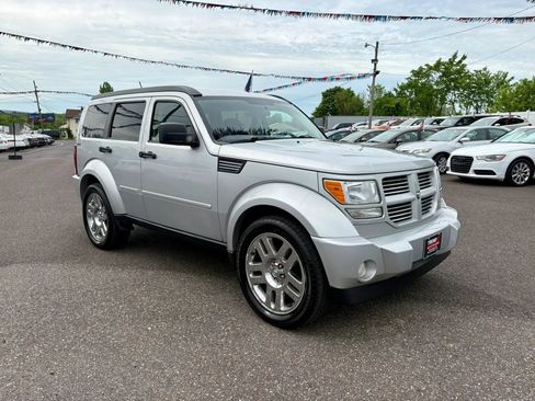 Used 2011 Dodge Nitro Heat AWD/4WD image 7