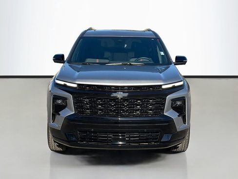 Used 2024 Chevrolet Traverse RS image 2