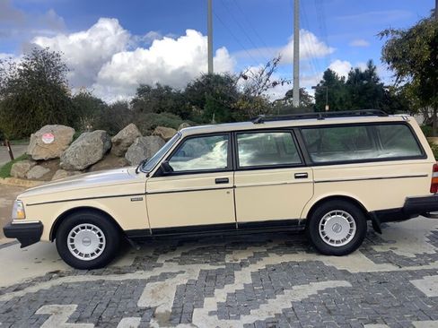 Used 1987 Volvo 240 DL image 7