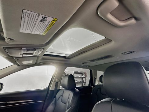 Used 2025 Kia Telluride S FWD image 27