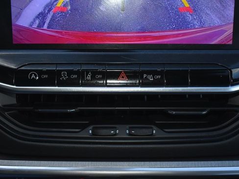 Used 2023 Jeep Compass Limited image 27