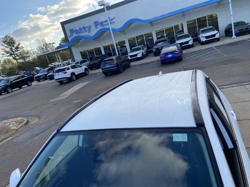 Used 2024 Toyota RAV4 XLE image 28