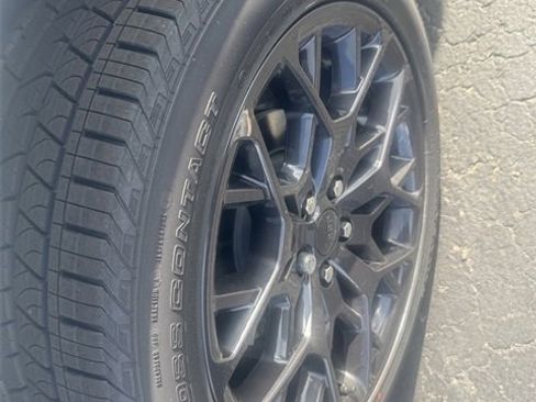 New 2025 Jeep Grand Cherokee Summit image 12