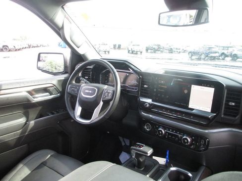 Used 2023 GMC Sierra 1500 SLT w/ SLT Premium Package AWD/4WD image 28