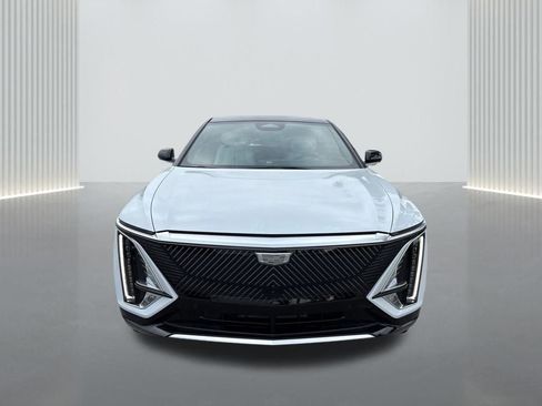 New 2026 Cadillac Lyriq Luxury image 2