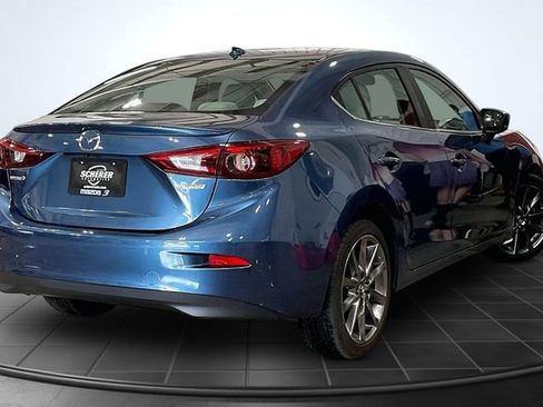 Used 2018 MAZDA MAZDA3 Grand Touring w/ Premium Equipment Package FWD image 2