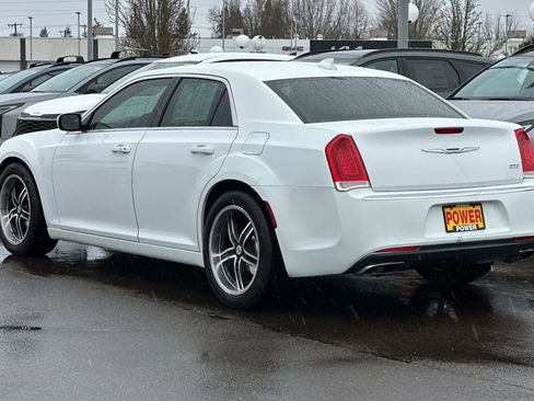 Used 2015 Chrysler 300 Limited image 6