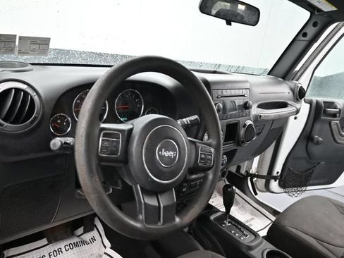 Used 2017 Jeep Wrangler Unlimited Sport AWD/4WD image 13