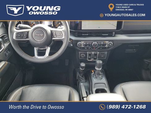 Used 2024 Jeep Wrangler Unlimited Sahara w/ Technology Group AWD/4WD image 23