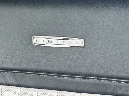 Used 2022 Ford F150 Limited image 6