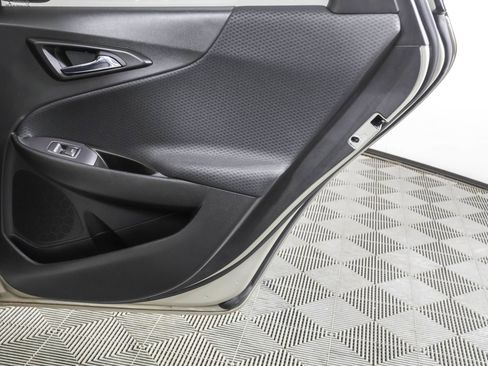 Used 2016 Chevrolet Malibu LT image 40