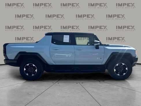 Used 2024 GMC Hummer EV 2X w/ Extreme Off-Road Package AWD/4WD image 7