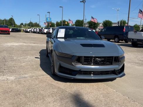 Used 2025 Ford Mustang Dark Horse RWD image 3
