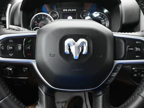 Used 2022 RAM 1500 Big Horn AWD/4WD image 37