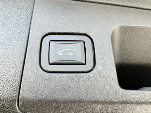 Used 2017 Cadillac XT5 Luxury w/ Driver Awareness Package FWD image 36