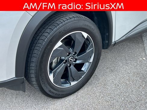 Used 2024 Nissan Rogue SV AWD/4WD image 11