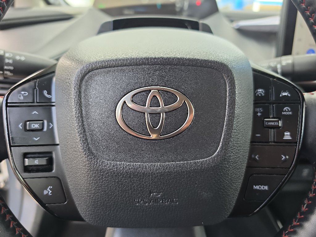 Used 2024 Toyota Prius Prime Premium FWD image 29