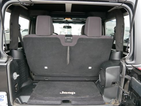 Used 2014 Jeep Wrangler Sahara w/ Dual Top Group image 18