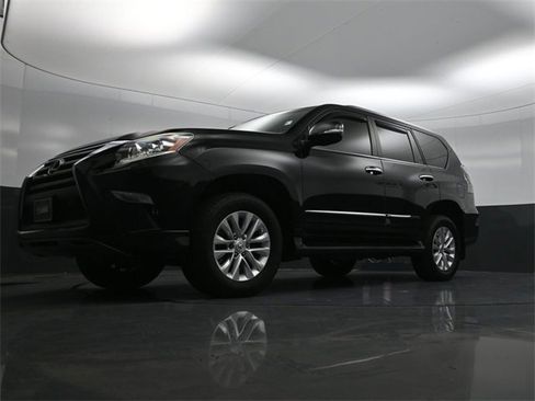 Used 2016 Lexus GX 460 image 27