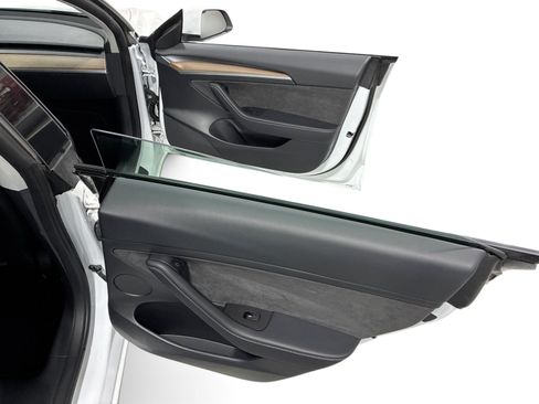 Certified 2023 Tesla Model 3 Standard Range RWD image 12