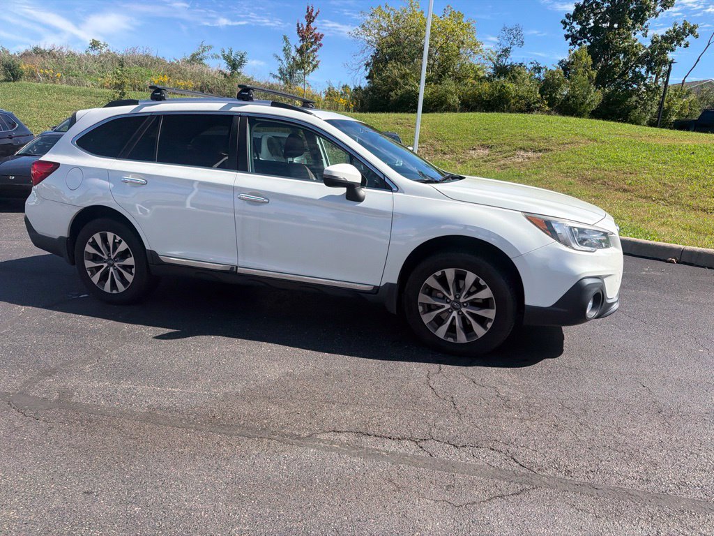Used 2019 Subaru Outback 2.5i Touring w/ Popular Package #3A AWD/4WD image 4