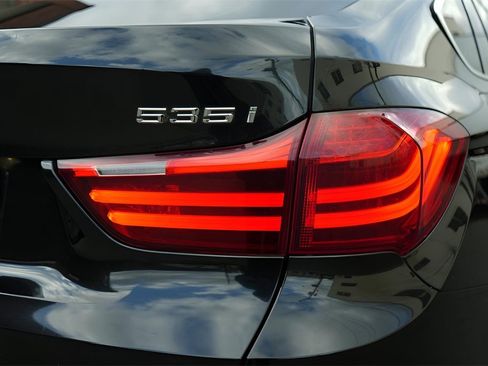 Used 2016 BMW 535i Gran Turismo xDrive image 4