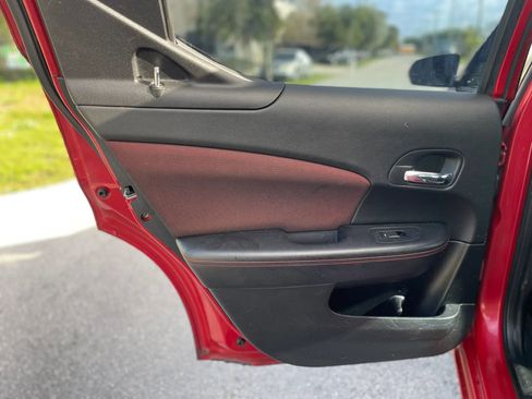 Used 2011 Dodge Avenger image 29